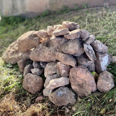 Steinhaufen im Insektenland