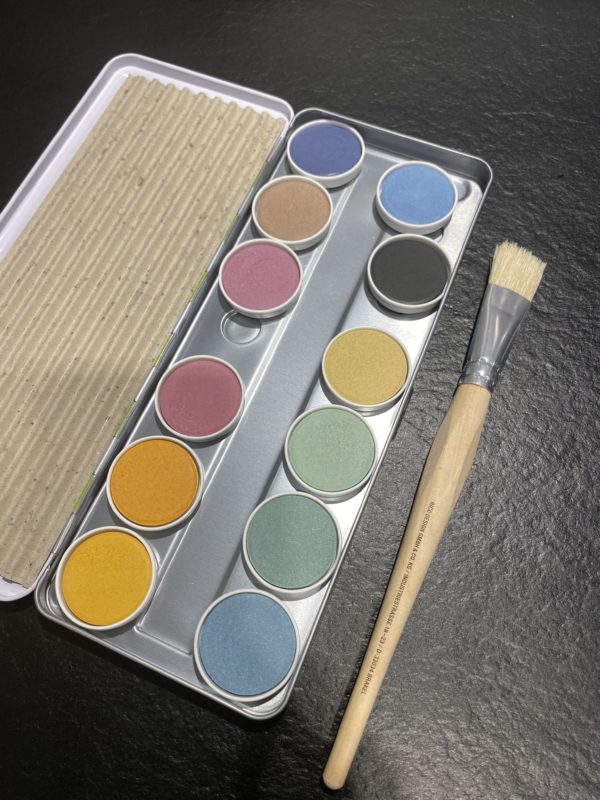 Wasserfarbe zum markieren von Wildbienen