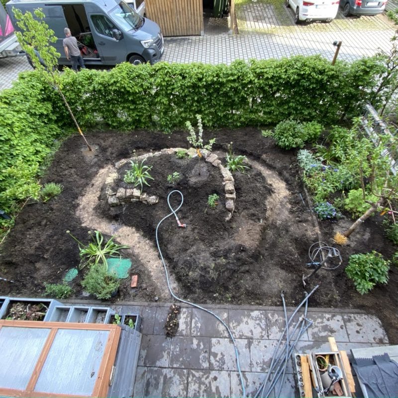 insektenfreundlicher Garten im Aufbau